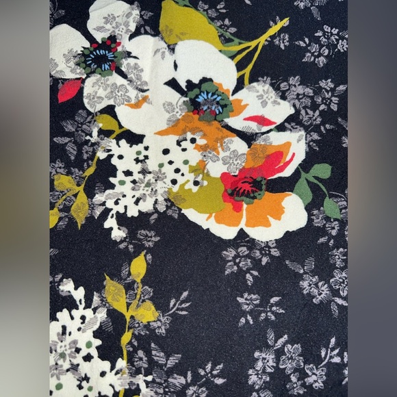 Kut from the kloth Floral Lightweight Sweater Top Size Large EUC - Picture 4 of 7